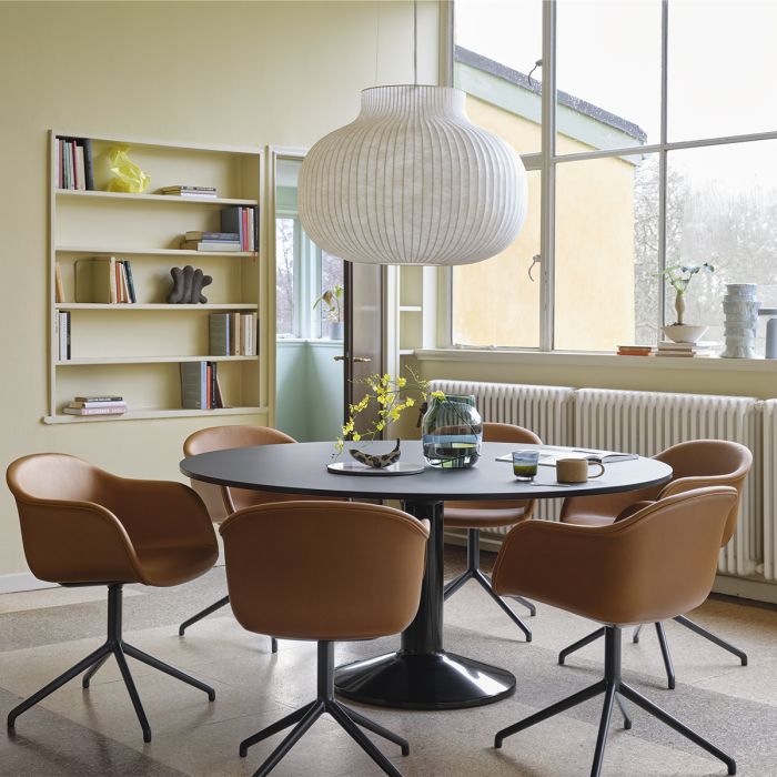 Table Midst