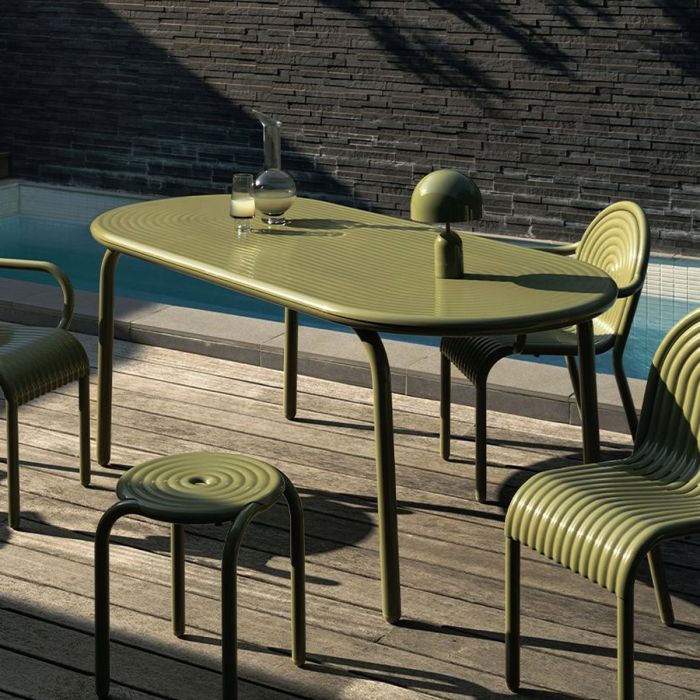 Chaise Groove