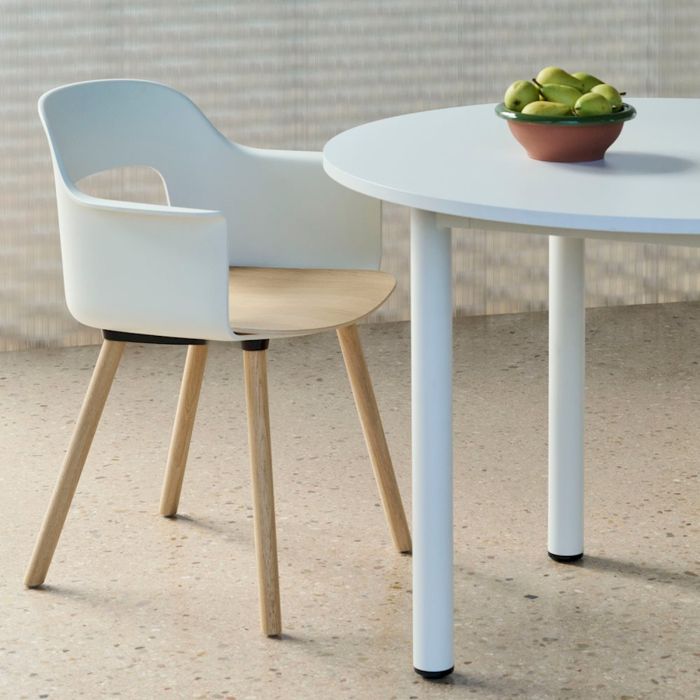 Fauteuil Layout 222 - Pieds bois - Bicolore