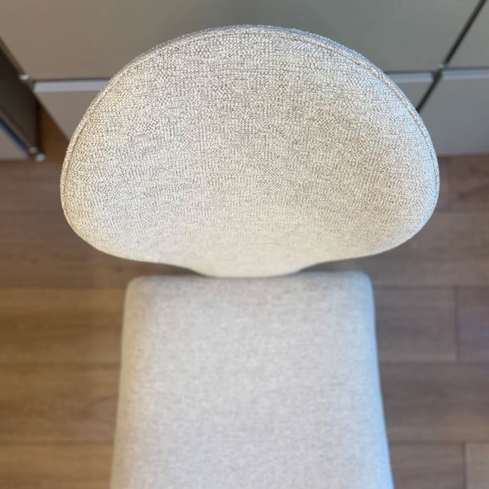 Tara Chaise